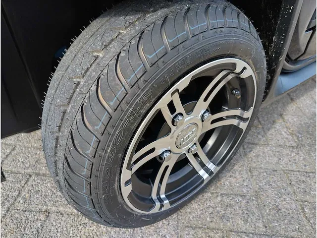 Luqi - ev300 - m1 - 45 km elektrische stadsauto - afbeelding 4 van  36