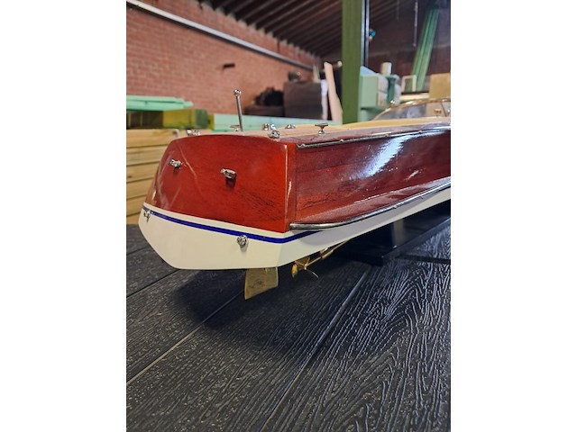 Luxe riva florida modelboot in mahonie hout ( 670 mm) nieuwe staat per 1980 - afbeelding 11 van  11