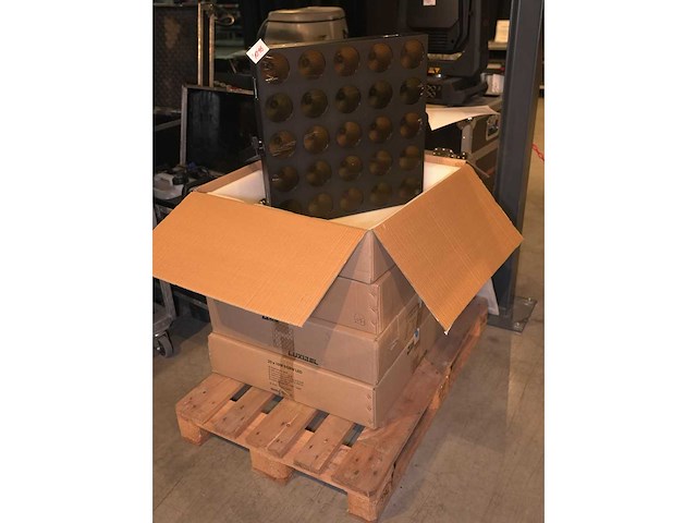 Luxibel - set 4x luxibel b25 - 25 x 10w rgb amber matrix led - afbeelding 1 van  3