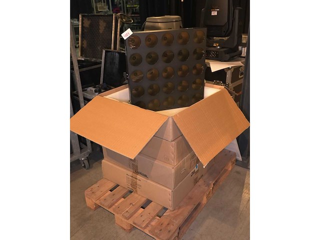 Luxibel - set 4x luxibel b25 - 25 x 10w rgb amber matrix led - afbeelding 1 van  3