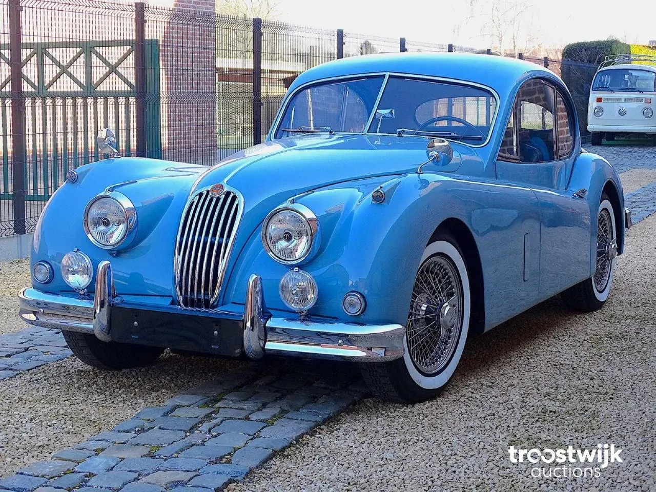 Luxury & collectible vehicles