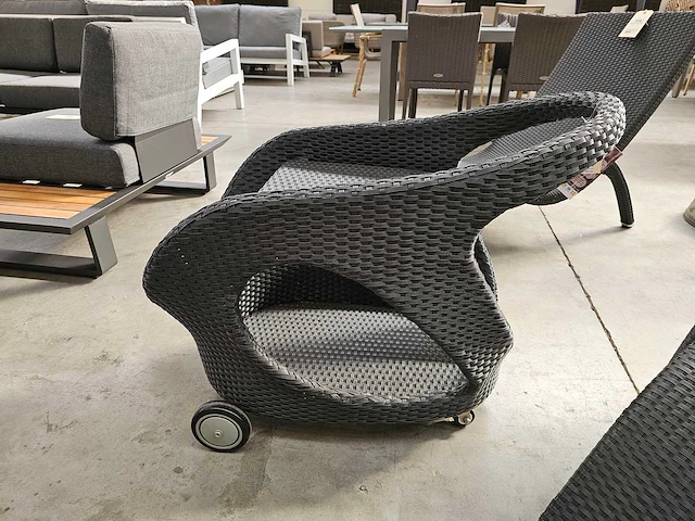 Luxury lounge serveerwagen wicker zwart speciaal design - afbeelding 1 van  3