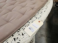 Luxury lounge surf ligbed wicker wit met kussen taupe - afbeelding 5 van  5