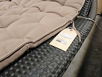 Luxury lounge surf ligbed wicker zwart met kussen taupe - afbeelding 5 van  5