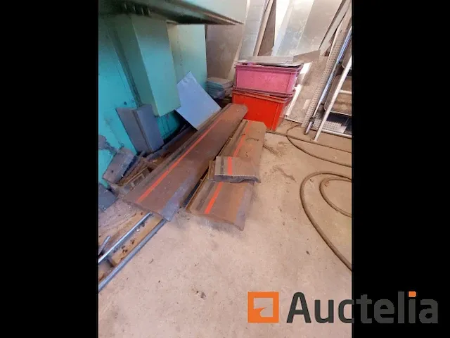 Lvd plooibank / kantbank 110 ton - afbeelding 28 van  34