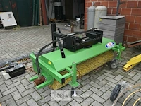 M-sweep veegborstel + opvangbak voor heftruck - afbeelding 1 van  8