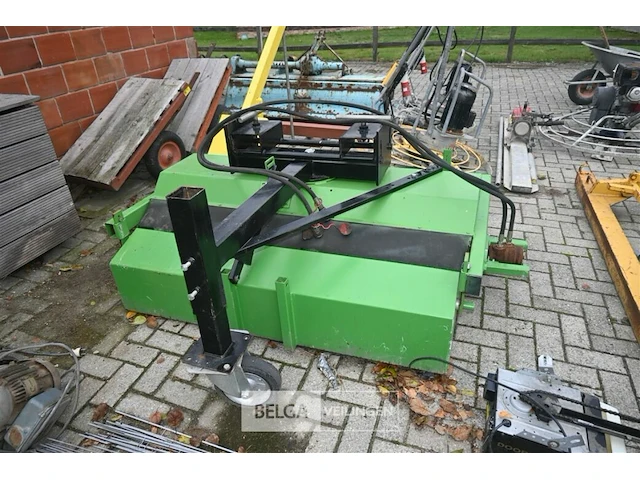 M-sweep veegborstel + opvangbak voor heftruck - afbeelding 4 van  8