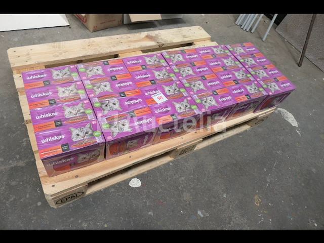 Maaltijd bereid in whiskas kattensaus - afbeelding 2 van  4