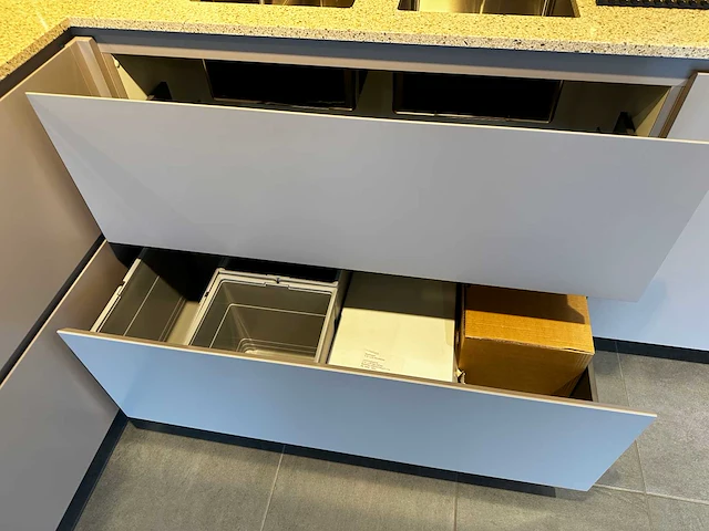Maatwerk - showroomkeuken - afbeelding 15 van  40