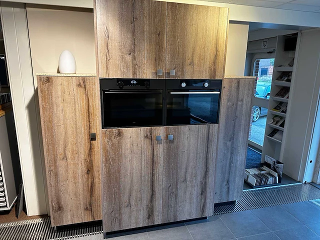 Maatwerk - showroomkeuken - afbeelding 12 van  40