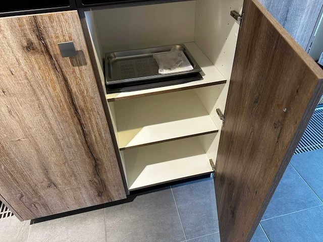 Maatwerk - showroomkeuken - afbeelding 32 van  40