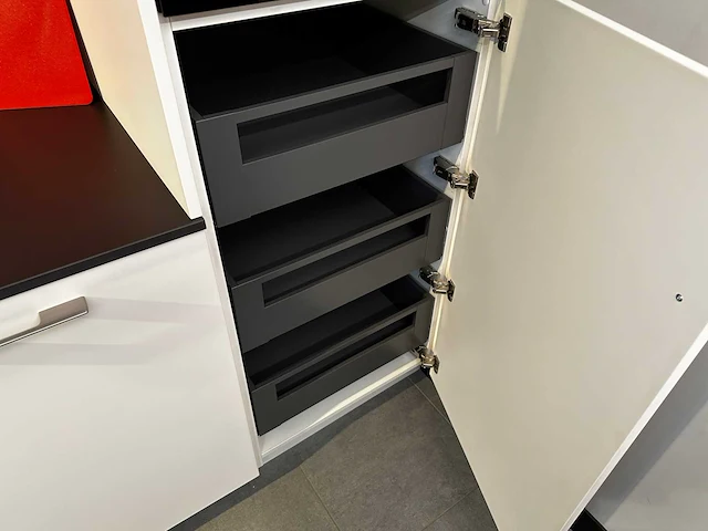 Maatwerk - showroomkeuken - afbeelding 10 van  35