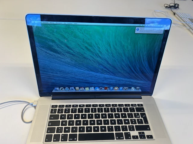Mac book pro - afbeelding 3 van  6