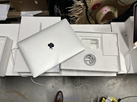 Macbook air - apple - afbeelding 3 van  4