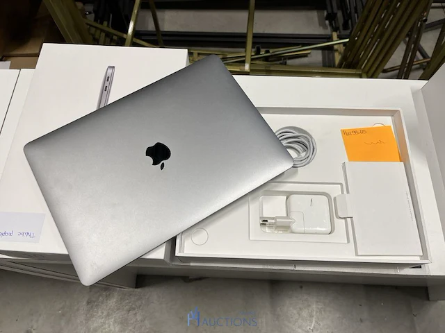 Macbook air - apple - afbeelding 2 van  3