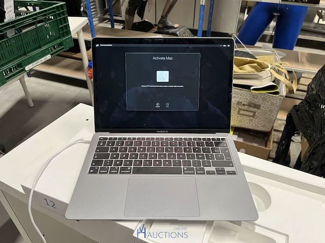 Macbook air - apple - afbeelding 2 van  4
