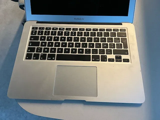 Macbook air fabr. apple - afbeelding 2 van  4