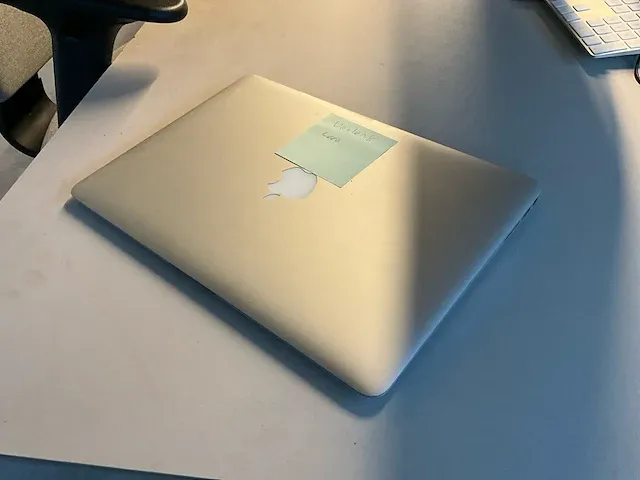 Macbook air fabr. apple - afbeelding 4 van  4