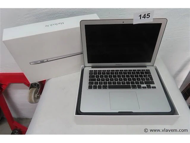 Macbook air, opgelet zonder enige attributen, werking niet getest - afbeelding 1 van  5