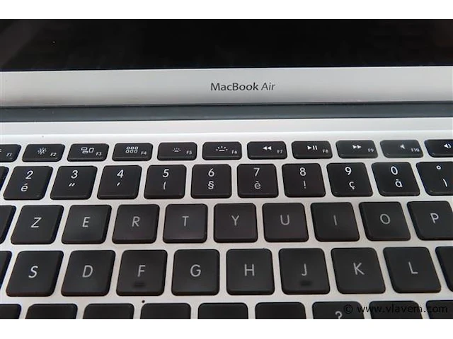 Macbook air, opgelet zonder enige attributen, werking niet getest - afbeelding 2 van  5