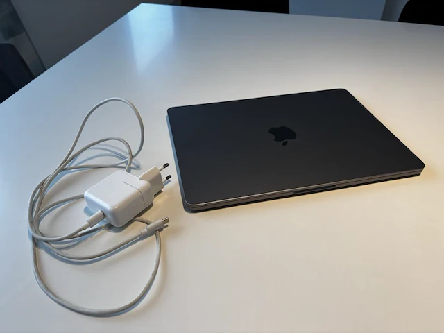 Macbook air - afbeelding 8 van  8