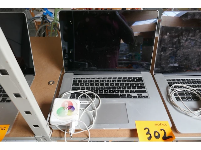 Macbook apple - afbeelding 1 van  4