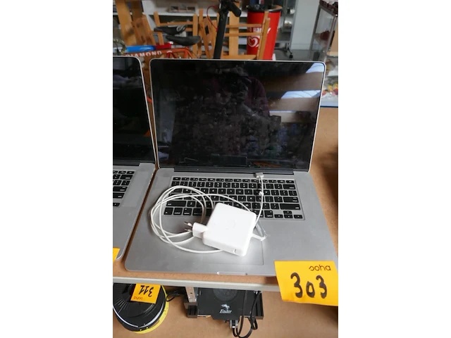 Macbook apple - afbeelding 1 van  3