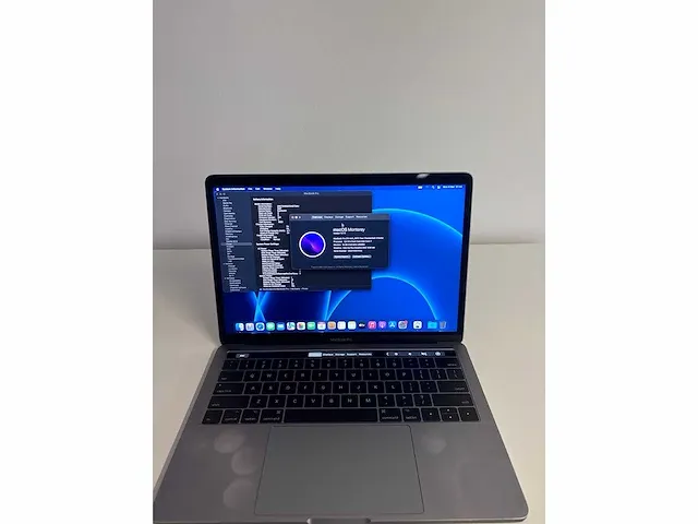Macbook pro touch bar - afbeelding 1 van  9