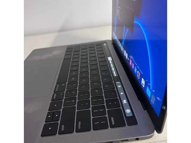 Macbook pro touch bar - afbeelding 3 van  9