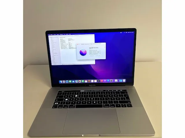 Macbook pro touch bar - afbeelding 1 van  9
