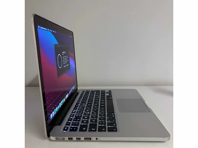 Macbook pro - afbeelding 4 van  8