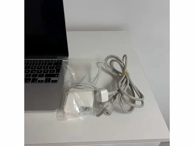Macbook pro - afbeelding 8 van  8