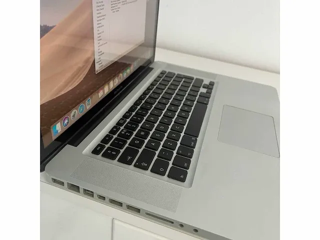 Macbook pro - afbeelding 4 van  9