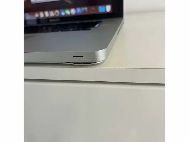 Macbook pro - afbeelding 6 van  9