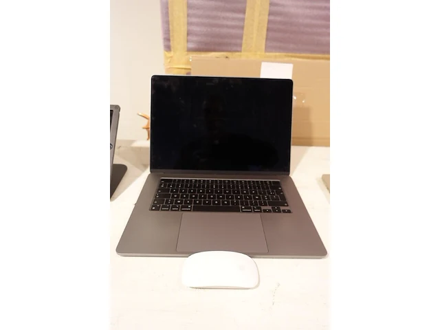 Macbook - afbeelding 2 van  4