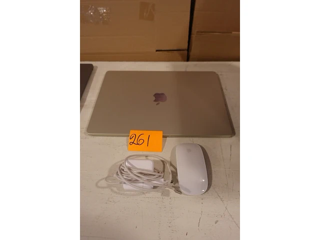 Macbook - afbeelding 1 van  5
