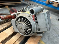 Machine parts - afbeelding 1 van  9