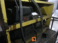 Machine voor het maken van teervoegen tussen bitteli motospray betonplaten - afbeelding 5 van  7