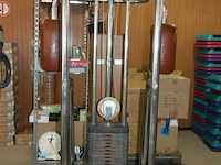 Machine voor trainen biceps en triceps - afbeelding 1 van  9