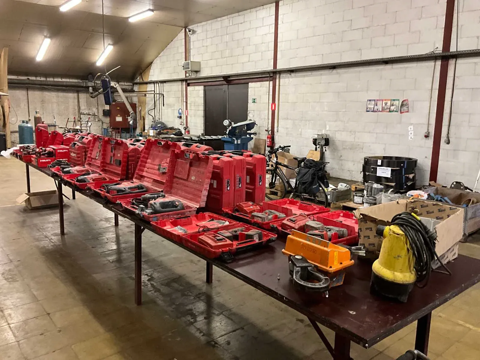Machines en voorraden voor civiele bouwkunde