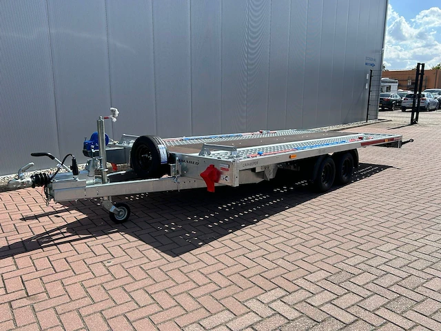 Machinetransporter temared 2025 - afbeelding 1 van  1