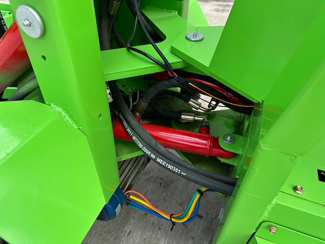 Machpro - 2025 - mp-l307 - elektrische mini-lader - afbeelding 2 van  24