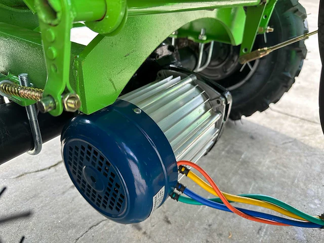 Machpro - 2025 - mp-l307 - elektrische mini-lader - afbeelding 2 van  15