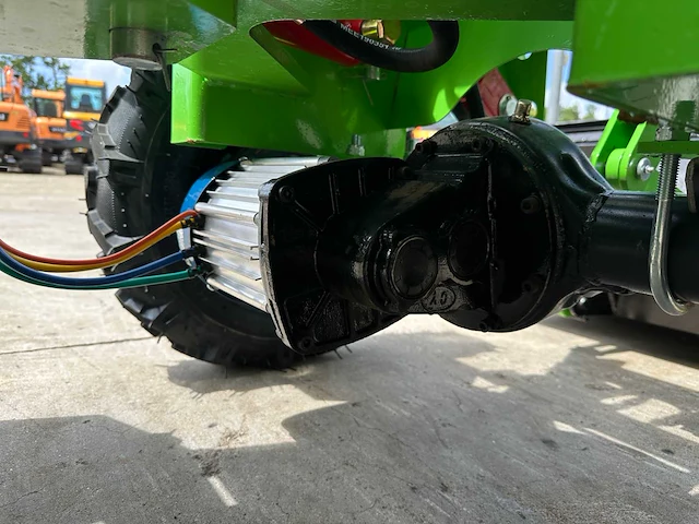 Machpro - 2025 - mp-l307 - elektrische mini-lader - afbeelding 4 van  15