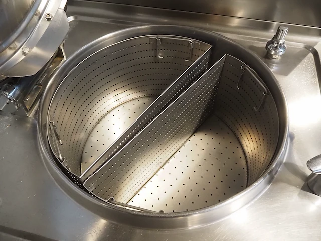 Madic - afbeelding 4 van  8