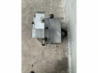 Mado - beenderzaagmachine - afbeelding 5 van  5