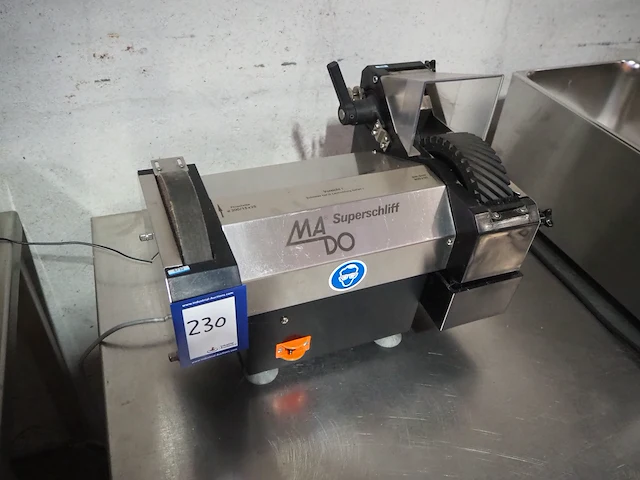 Mado - afbeelding 2 van  7