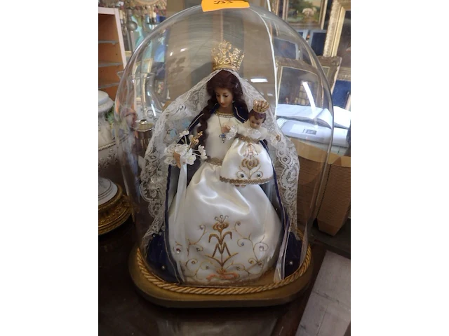 Madonna onder stolp - afbeelding 1 van  1