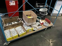 Magazijn kar inhoud - afbeelding 2 van  2