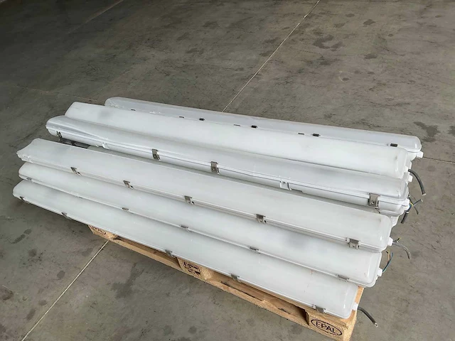 Magazijn verlichting (14x) - afbeelding 1 van  4